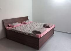 Budget friendly rooms for stay in Junagadh. - Jūnāgadh - Makuuhuone