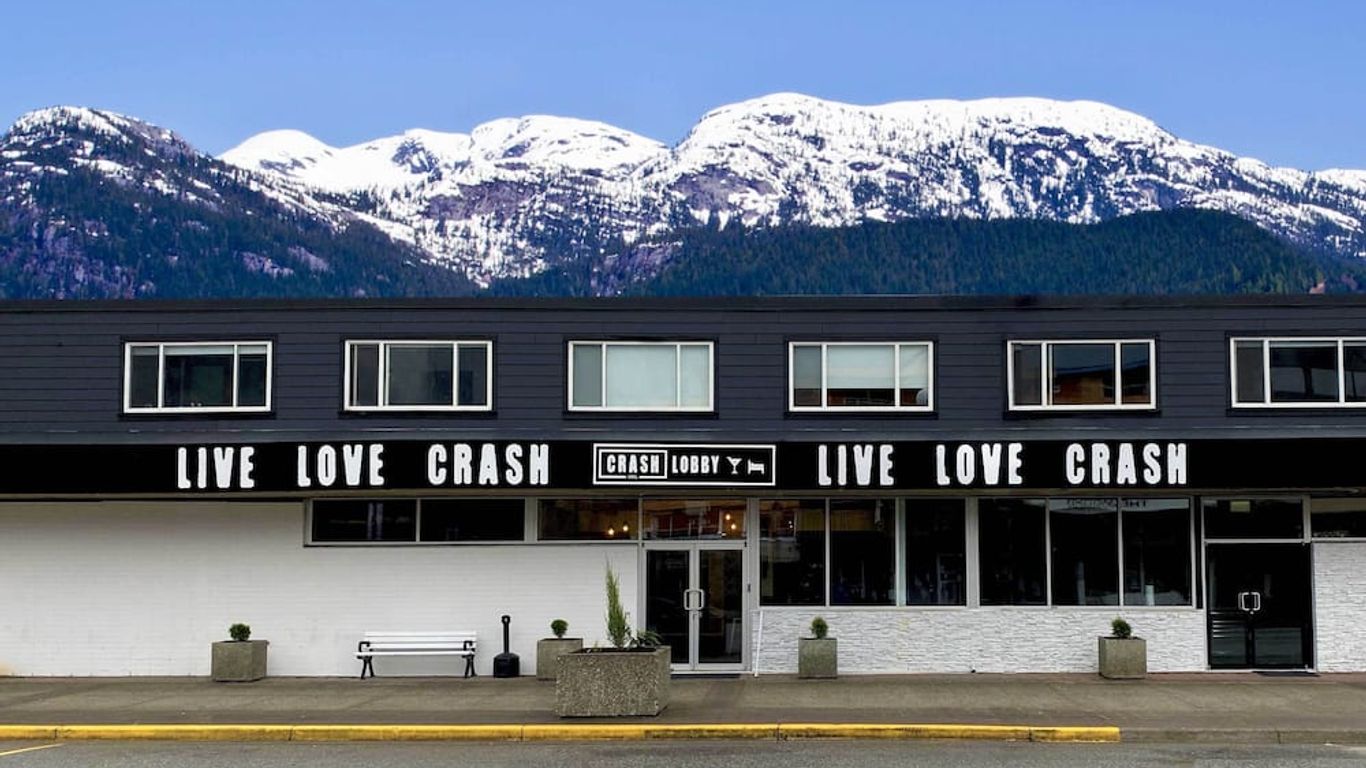 Crash Hotel Squamish