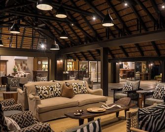Inyati Game Lodge - Sabie Park - Salon