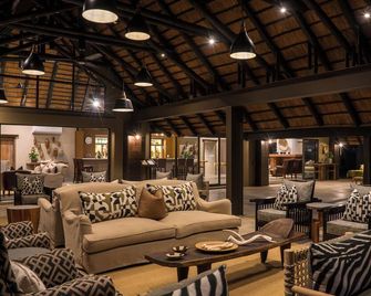 Inyati Game Lodge - Sabie Park - Lounge