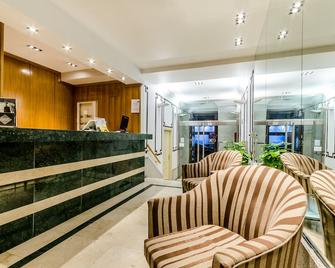 Exe Suites 33 - Madrid - Recepción
