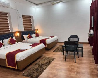 Hotel Breezoraa - Madanapalle - Bedroom