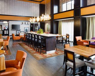 Hampton Inn & Suites Lansing West - Lansing - Restaurace