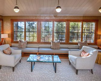 The Outlook Lodge - Green Mountain Falls - Lounge