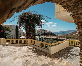 Proteas Hotel & Suites - Agios Prokopios