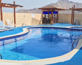 Mirage Hotel Al Aqah - Ḑadnā