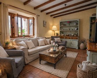 La Carrozal - Cottage with fireplace, barbecue and private porch - San Martín de Teverga - Sala de estar
