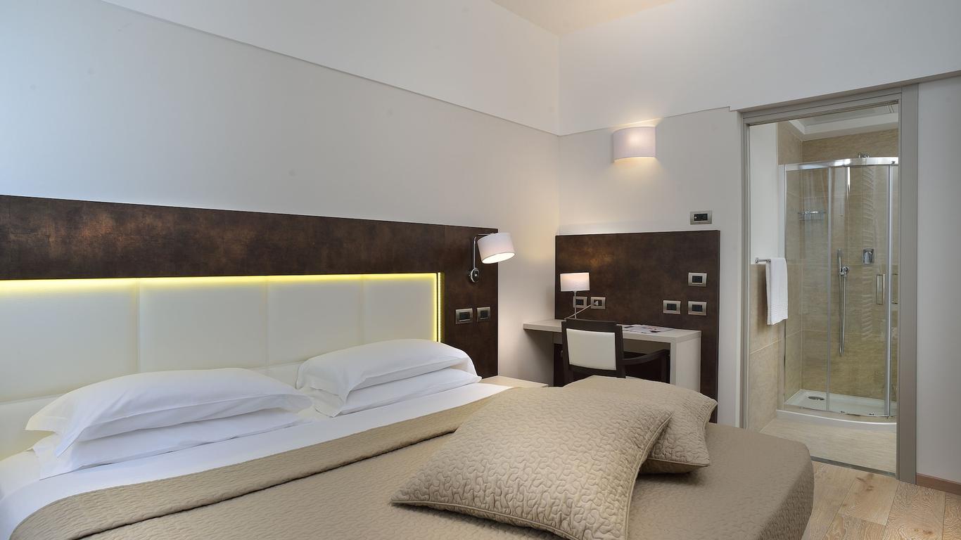 فندق Bologna Airport