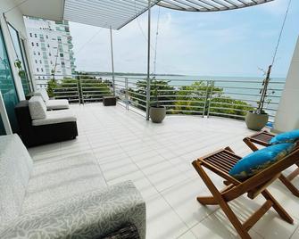 Penthouse frente al mar en la mejor playa de coveñas + pet friendly - Coveñas - Balcony
