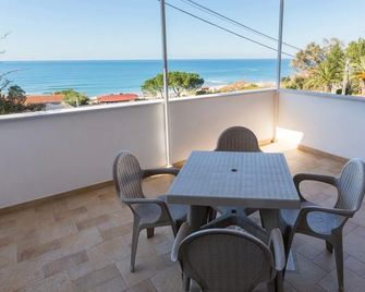 Residence Orizzonte Blu - Centola - Balkon