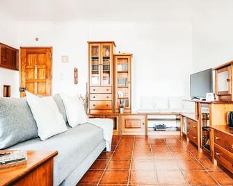 Amadora Terrace View - Amadora - Living room
