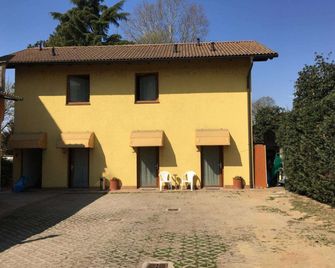 Hotel Il Pino - Garlasco - Building
