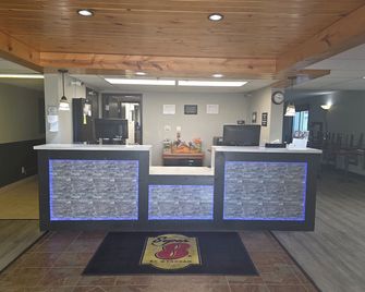 Super 8 by Wyndham Rapid City - Rapid City - Recepcja