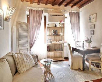 Gina Guest House - Флоренція - Вітальня