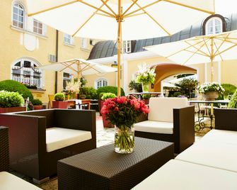 Hotel Gutsgasthof Stangl - Vaterstetten - Ресторан