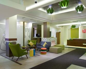 Hotel Vyatka - Kirov - Lobby