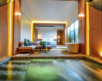 K2Green Hotel - Kanchanaburi - Slaapkamer