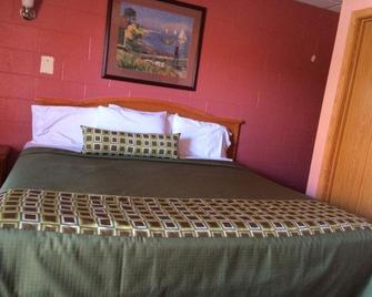 Sleep-ees Inn Saginaw - 薩吉諾