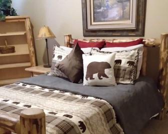 Location, Location - Newly Custom Designed Home in Eagle - Eagle - Bedroom