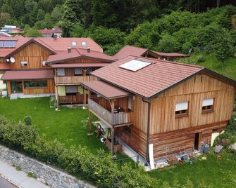 Waldhof - Landskron - Building
