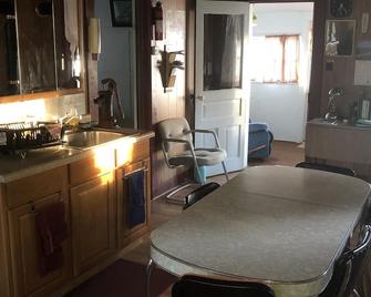 Affordable Family Fun on the Platte Lakes Van Hammen Cottage #1 - Honor - Kitchen