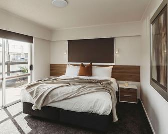 Love It On Lemon - New Plymouth - Bedroom