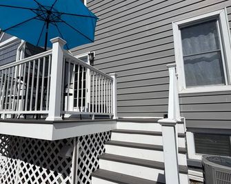 Cozy 1-bedroom apartment in pleasant Nyack with AC - Nyack - Balcony