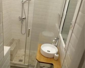 Victory Sea House - Constanţa - Bathroom