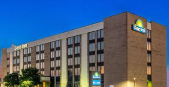 Days Inn by Wyndham Amarillo East - Amarillo - Building