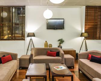 ibis Coimbra Centro - Coimbra - Living room