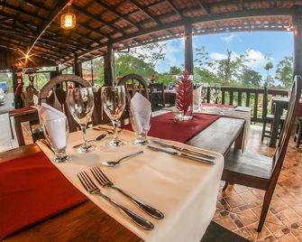 Hotel Rancho Cerro Azul - לה פורטונה - מסעדה