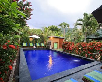 Amed Harmony Bungalows And Villas - Abang - Piscina