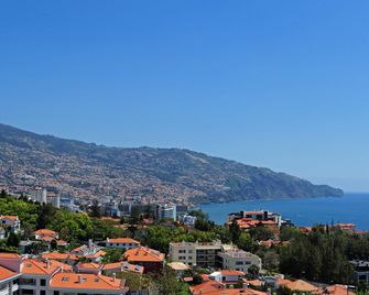 Dorisol Buganvilia Studio Hotel - Funchal - Vista del exterior