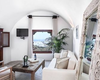 Honeymoon Petra Villas - אימרוויגלי - סלון