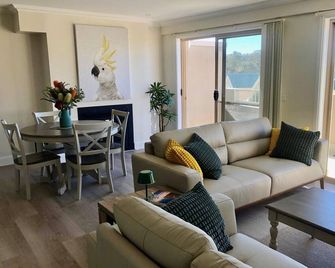 Nature at your Doorstep - Katoomba - Living room