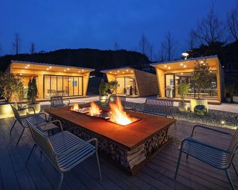 The Suites Hotel Namwon - Namwon - Patio