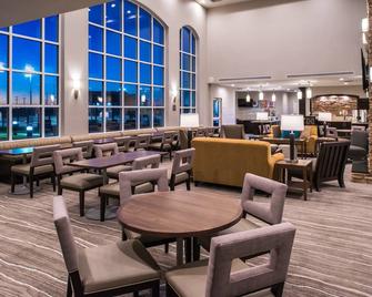 Free Breakfast. Pool. Gym. Close to Maxey Park Zoo! - Pecos - Restaurant