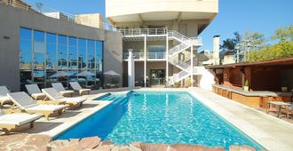 Hotel Tower Inn & Suites - San Rafael - Zwembad