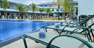 Coco Royal Beach Resort - Waskaduwa - Kalutara - Zwembad