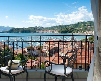 Doria Park Hotel - Lerici - Parveke