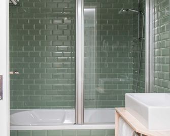 Hotel Aires Da Serra - Torres Novas - Bathroom