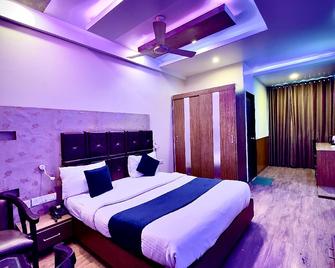 Hotel Cosmos - لكناو - غرفة نوم