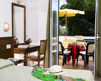 Villa Angela Hotel & Spa - Forio - Phòng ngủ