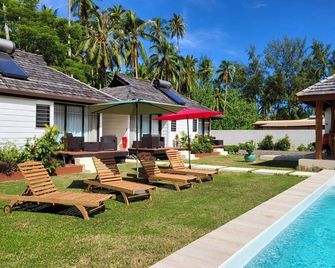 Fare Manta - Vaïare - Pool