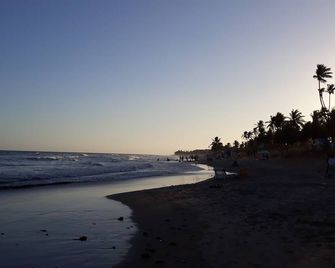 Cozy villa at 200 m from a beautiful beach - Flamengo - Beach