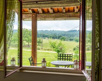 Country house in Périgord Vert with private games room and swimming pool - Saint-Pierre-de-Frugie - Balcón