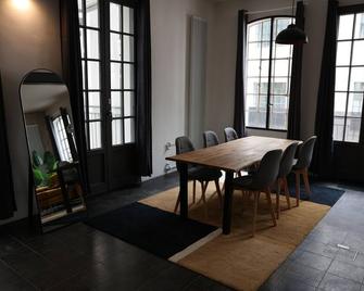 Loft Apartment Hamburg Hauptbahnhof - Hamburg - Sală de mese