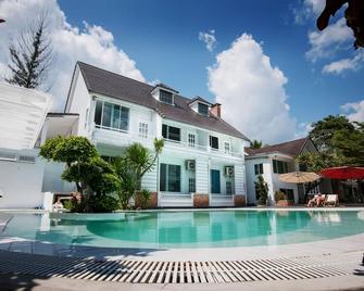 The Natural Garden Resort - Chanthaburi - Pool