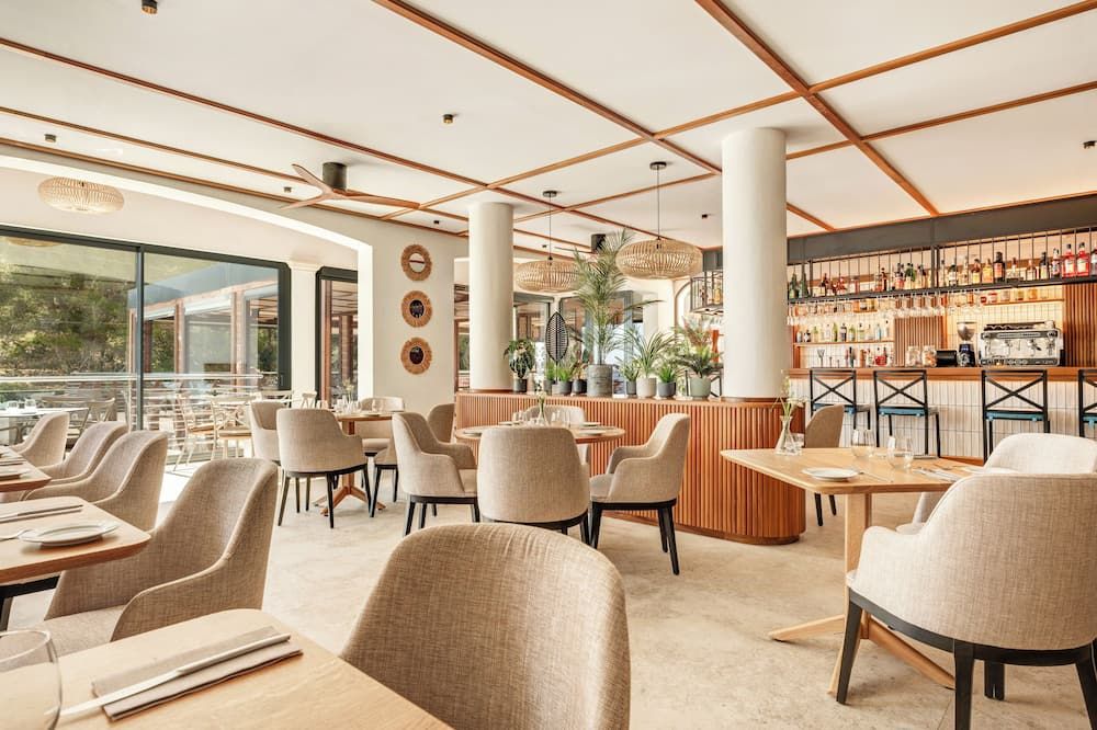 باهيا سويتس كامب دي مار