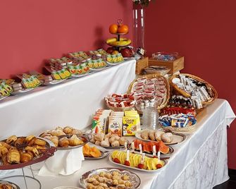 Hotel Ascot - Caianello Vecchio - Bufé